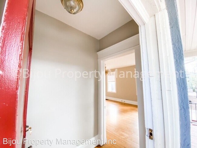 Foto del edificio - 311 E Del Norte St