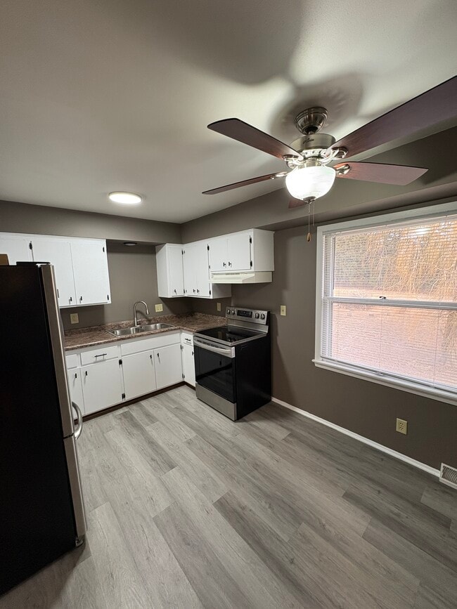Foto del edificio - 2950 N 184th St
