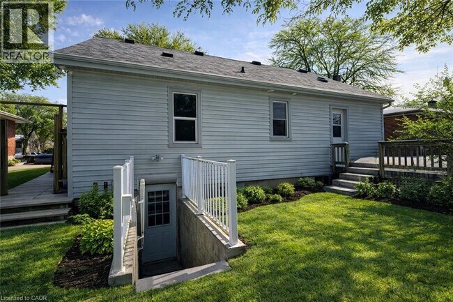 Photo du bâtiment - 168 Fifth Ave