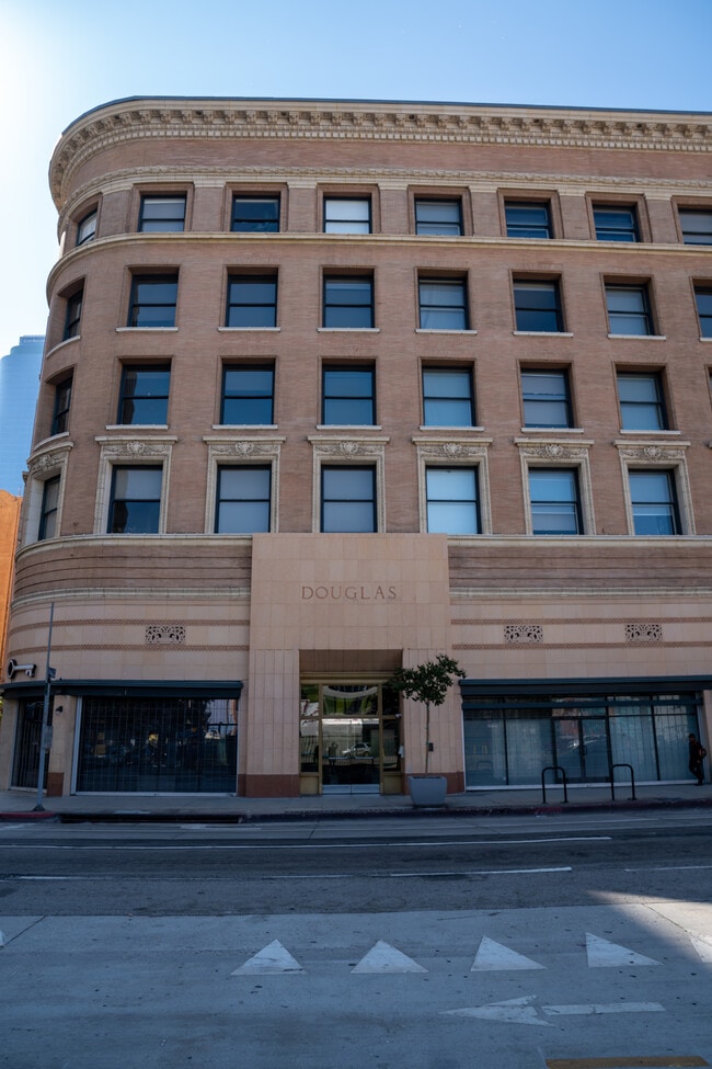 Foto del edificio - 257 S Spring St