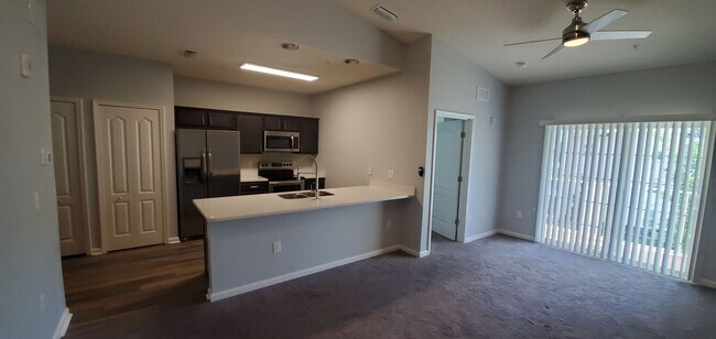 Foto del edificio - 2 bedroom 2 bathroom condo for rent