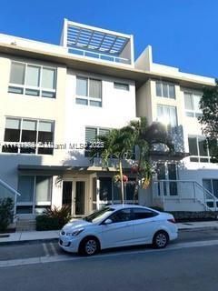 Foto del edificio - 6621 NW 105th Ct