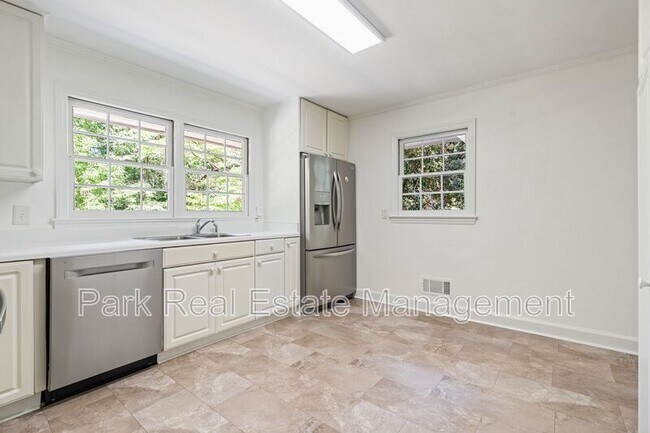 Foto del edificio - 1209 Roosevelt Dr