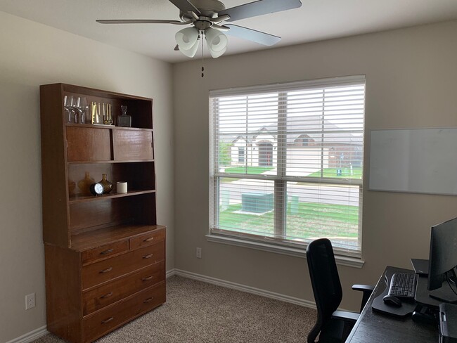 Foto del edificio - 6178 Wheaton Loop