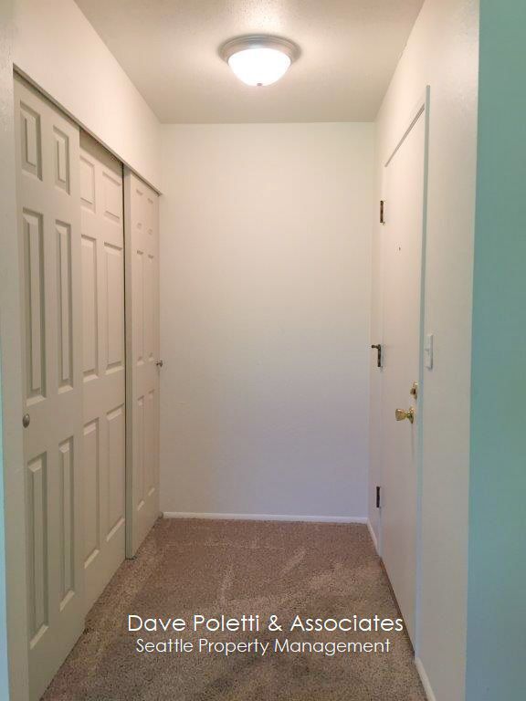 Foto del edificio - 2751 61st Ave SE