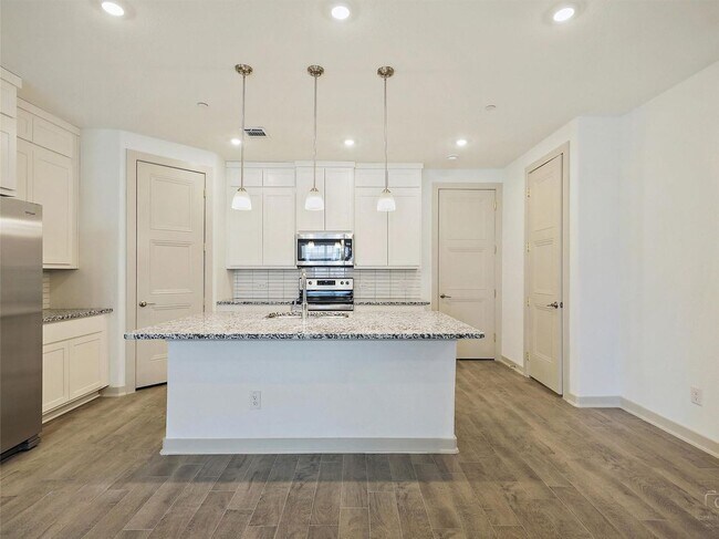 Foto del edificio - 543 Eiseley Dr
