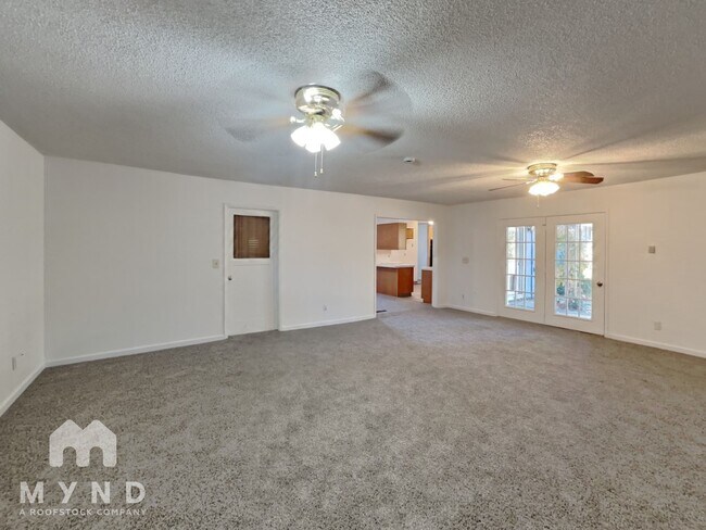 Building Photo - 455 Curry Dr