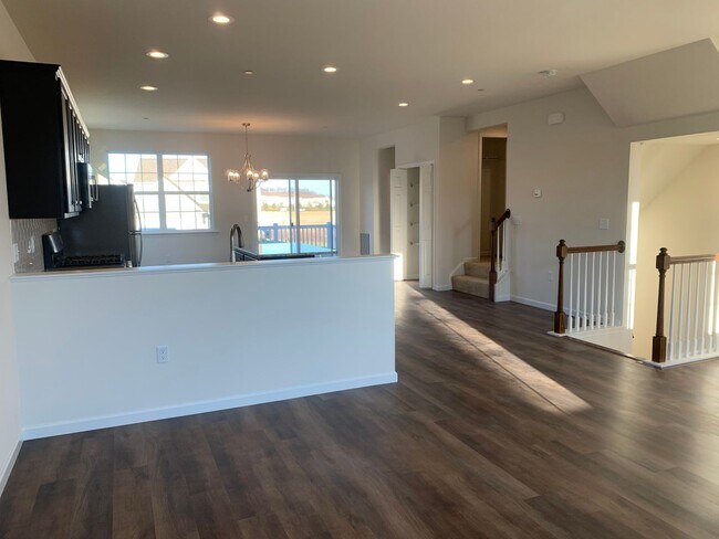 Building Photo - 1855 Shady Ln