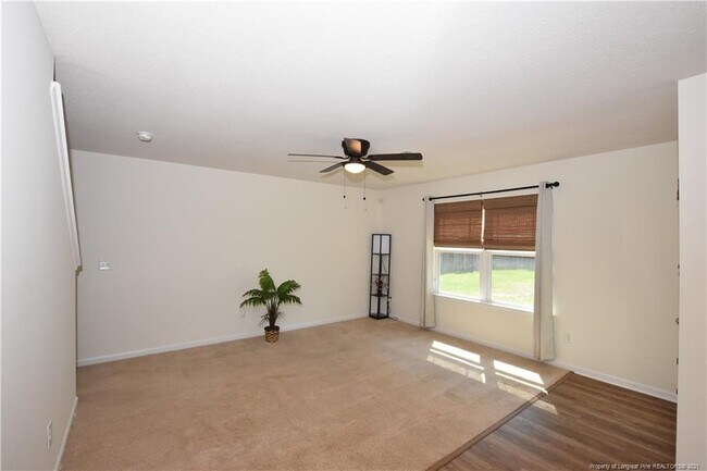 Building Photo - 71 Summerwood Ln