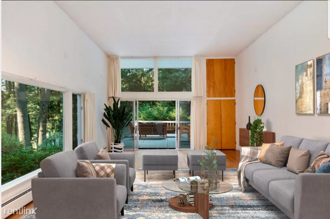Building Photo - 1 br, 2.5 bath House - 10 Pine Dr