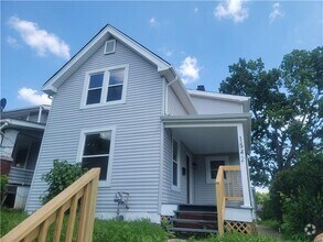 Building Photo - 1542 Thomas Ave