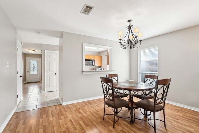 Foto del edificio - 136 Southgate Dr