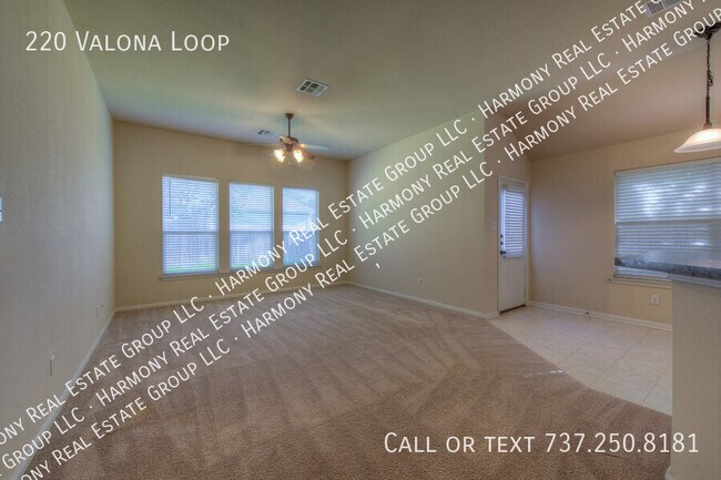 Building Photo - 220 Valona Loop
