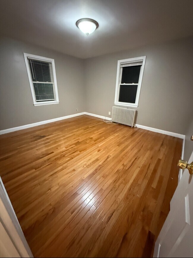 Foto del edificio - 24 Paragon Ln