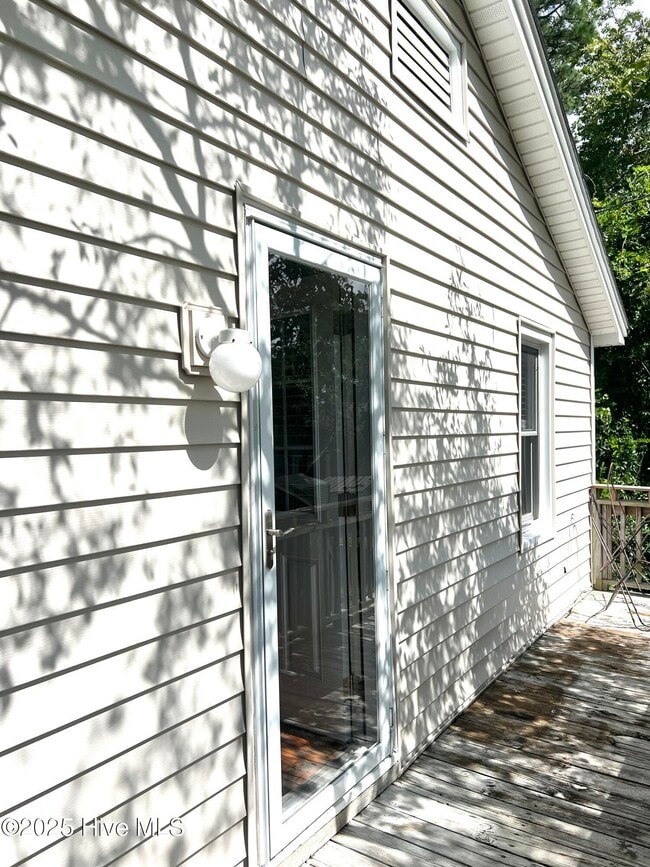 Building Photo - 208 S 18th St