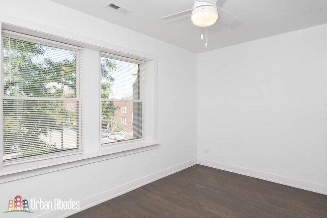Foto del edificio - 3759 N Kimball Ave