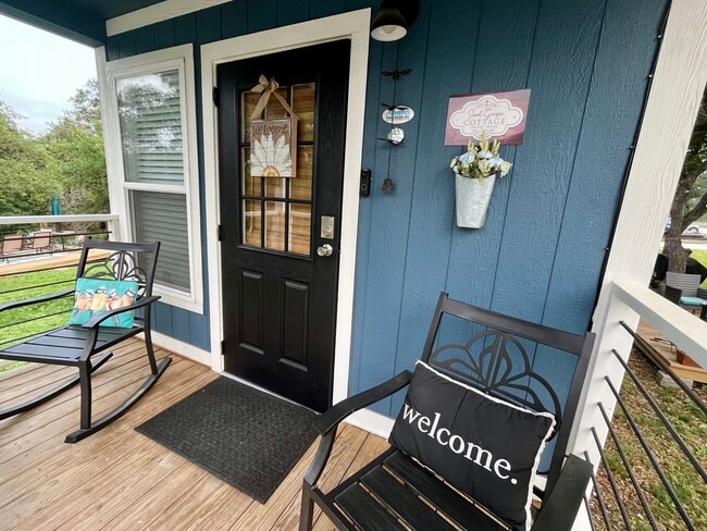 Building Photo - 1183 Lavaca