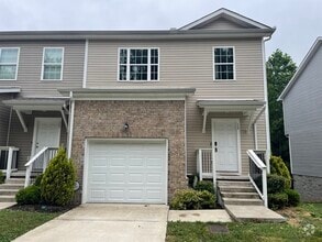 Building Photo - 720 Pippin Dr