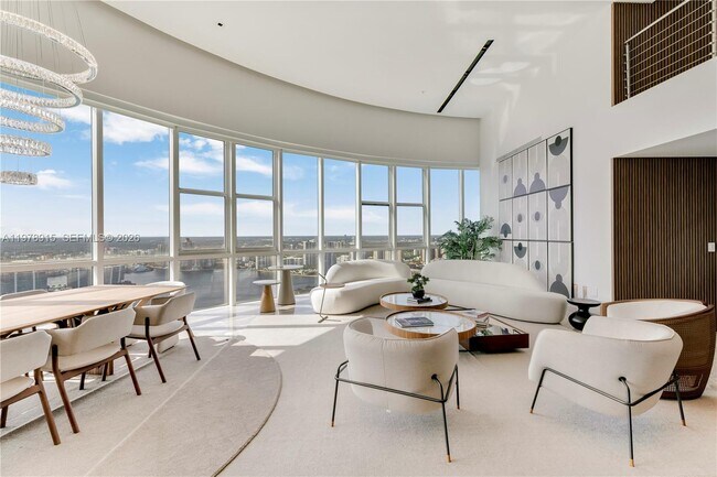 Building Photo - 18201 Collins Ave