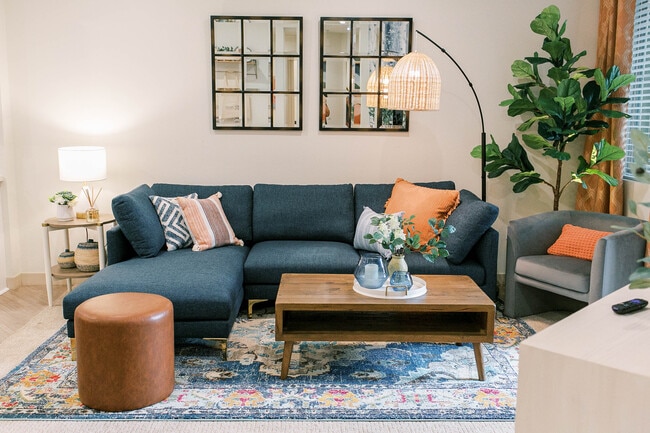 Building Photo - Bolsa Row Apartments