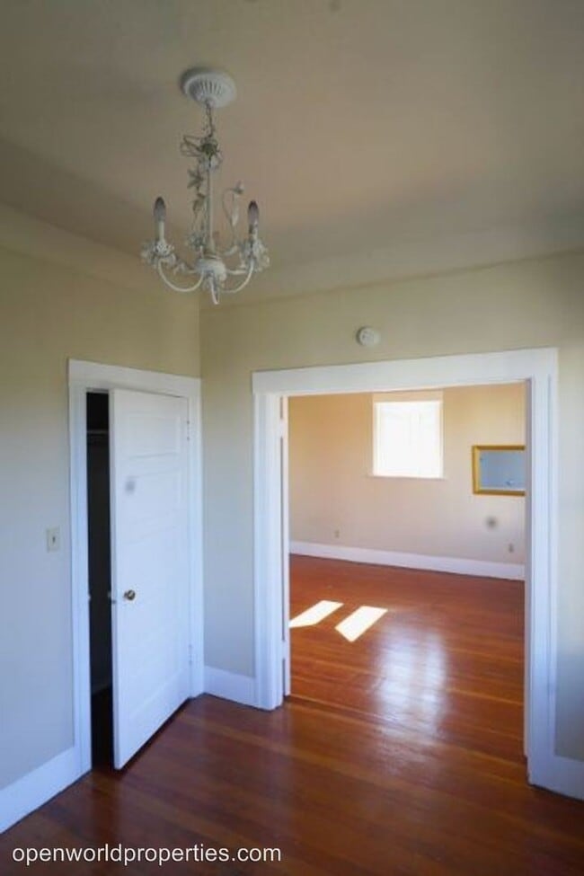 Foto del edificio - 1022-1026 Linden St