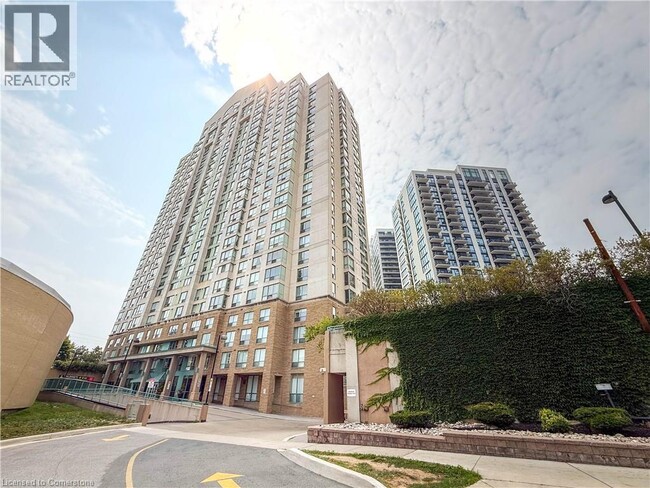 Building Photo - 101 Subway Crescent
