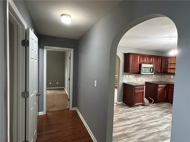 Building Photo - 1040 Baltic Way