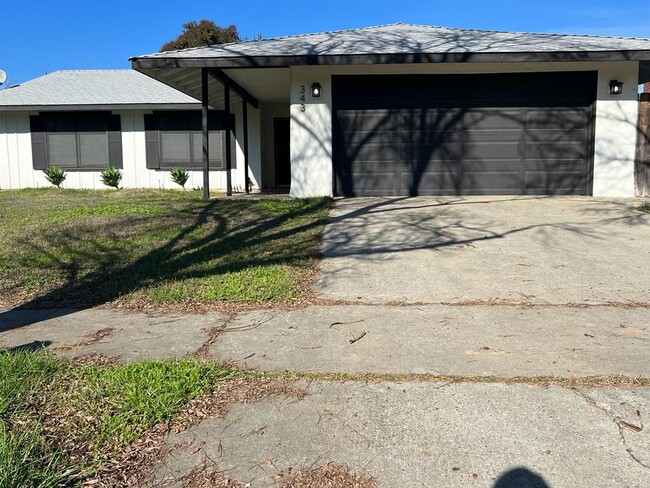 Building Photo - $750.00 Off First Month's Rent Move In Spe...