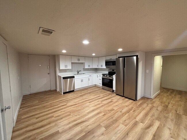 Foto del edificio - 2396 S 300 E