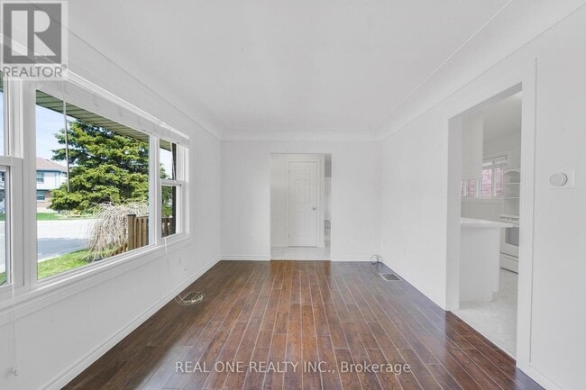 Building Photo - 22 Halam Ave