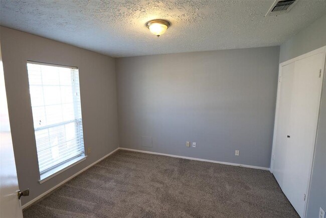 Foto del edificio - 16423 Quailynn Dr