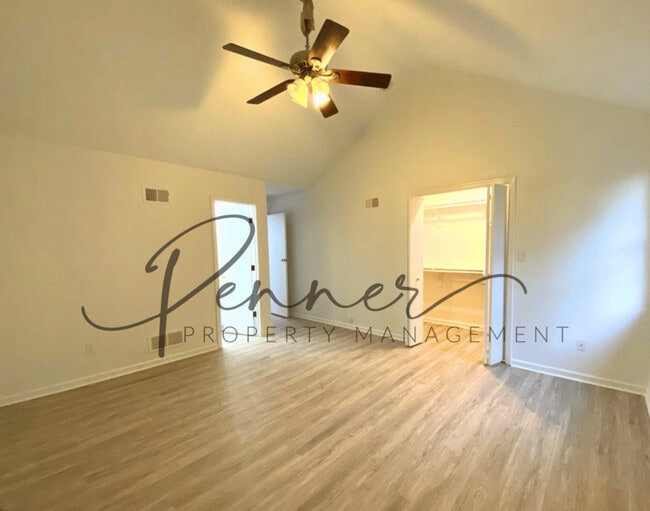Building Photo - 3826 SW Harbor Dr