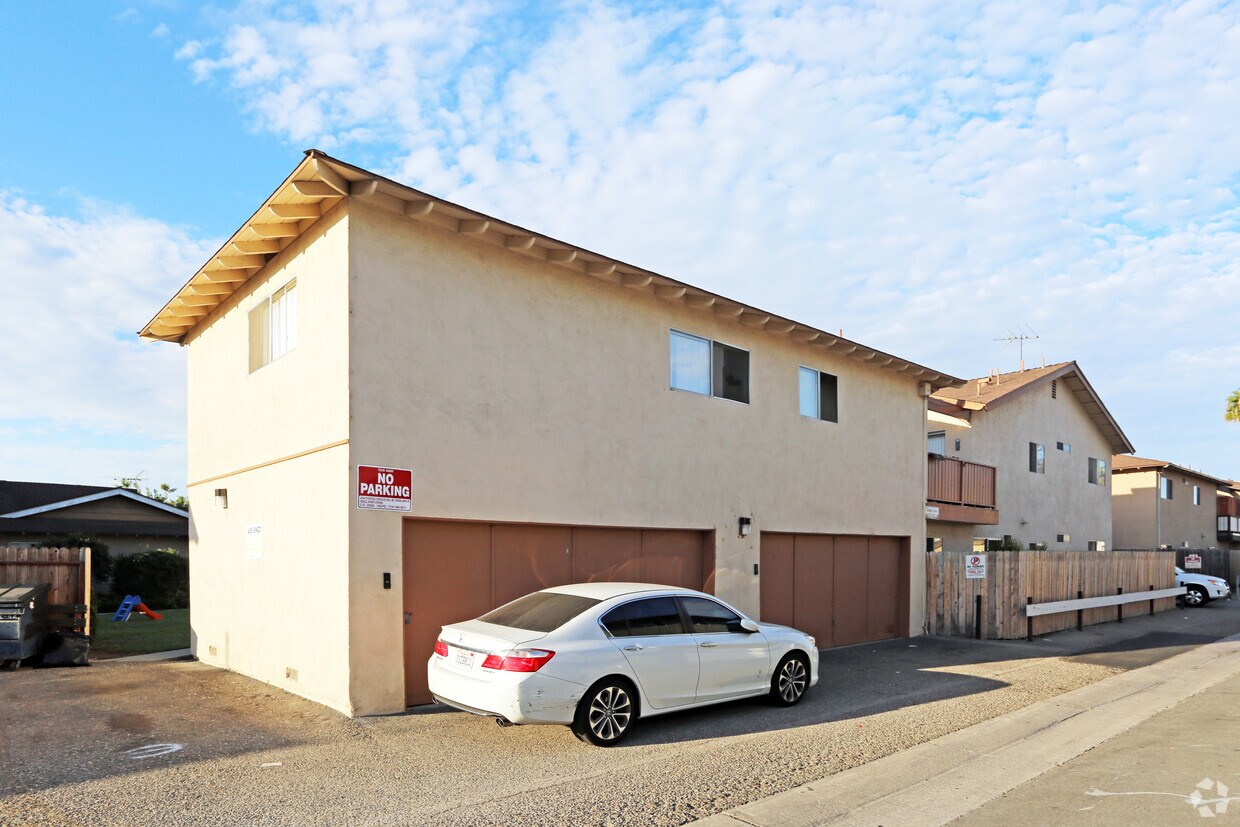 Building Photo - 16532 Kellog Cir