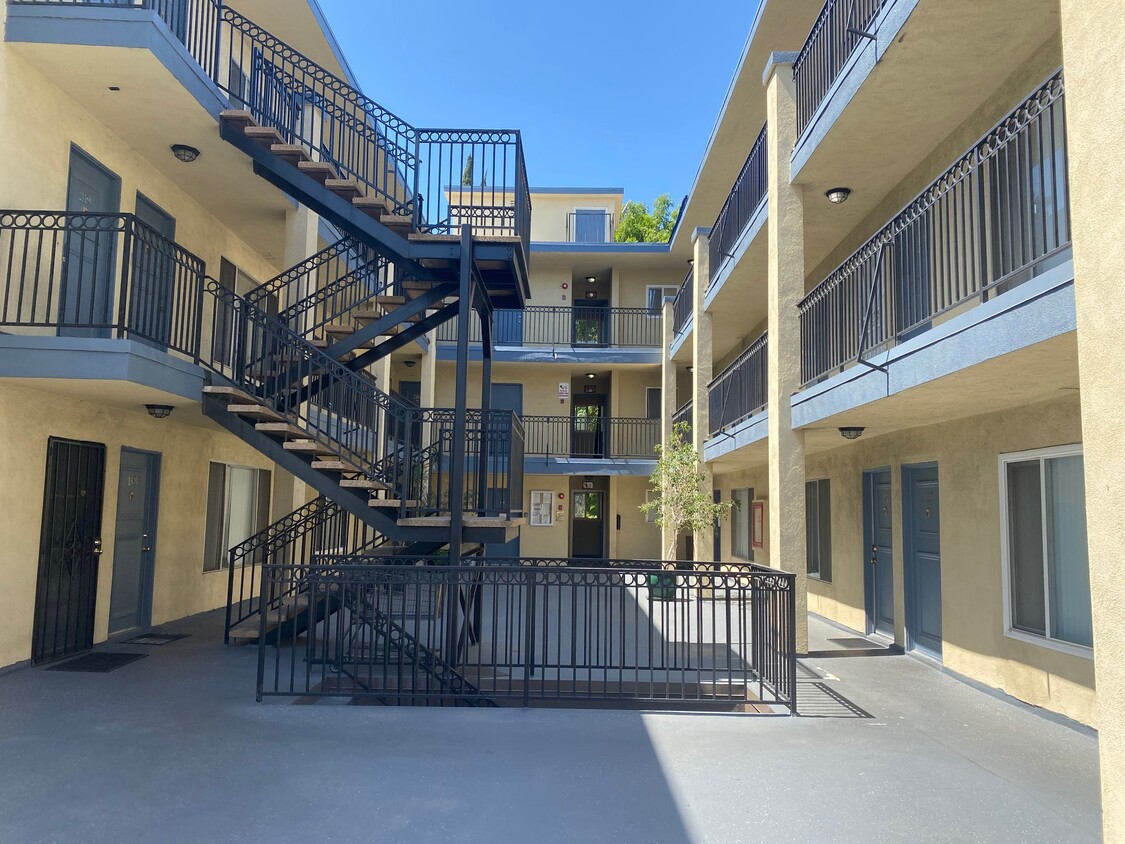 7317 Sepulveda Blvd, Unit 211 - Apartments in Los Angeles, CA