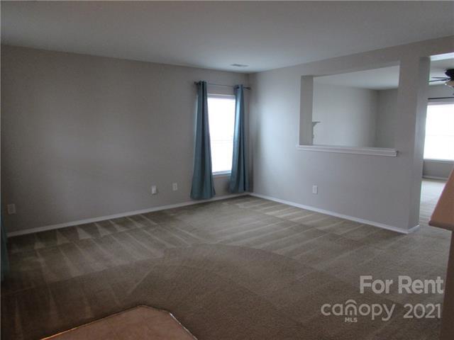 Building Photo - 112 Tulip Dr