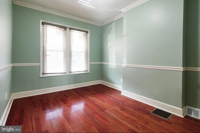 Living Room - 1817 Mifflin St