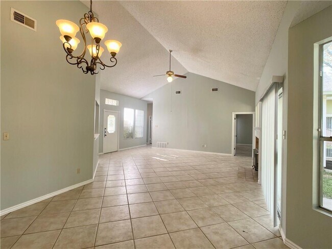 Building Photo - 12604 Hunters Chase Dr