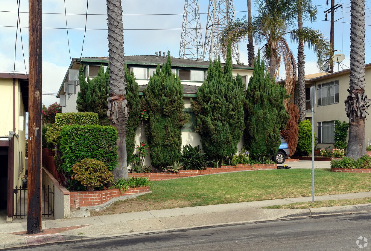 Building Photo - 609 Illinois Ct