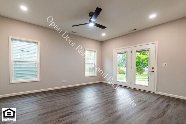 Foto del edificio - 307 Toledo St