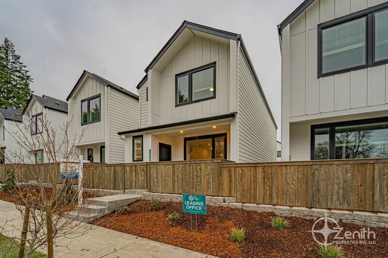 Photo - 16318 NE 20th Street