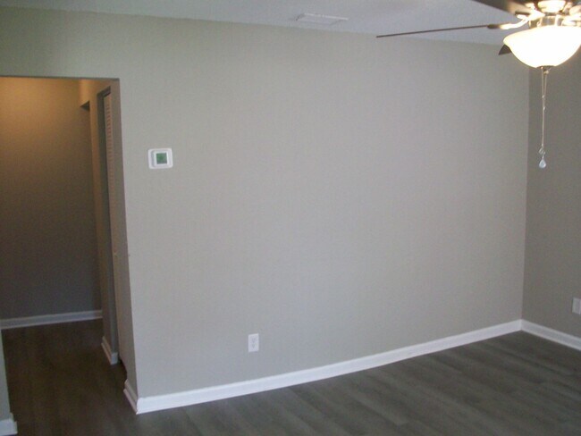 Building Photo - Renovated 4 BR 2 BA Home