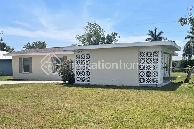 Building Photo - 926 SE 25th Ter