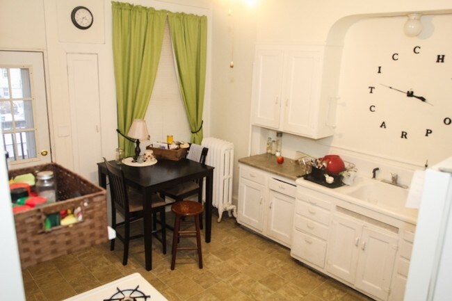 Foto del interior - 739 N Perry St