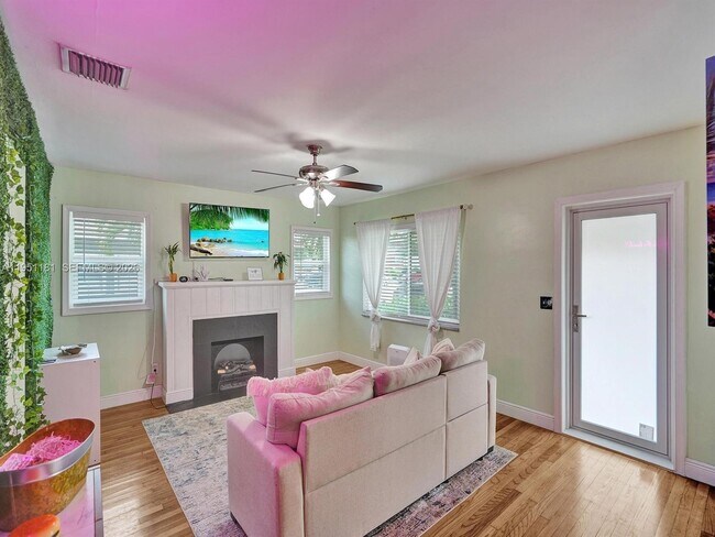 Foto del edificio - 615 SW 4th Ave