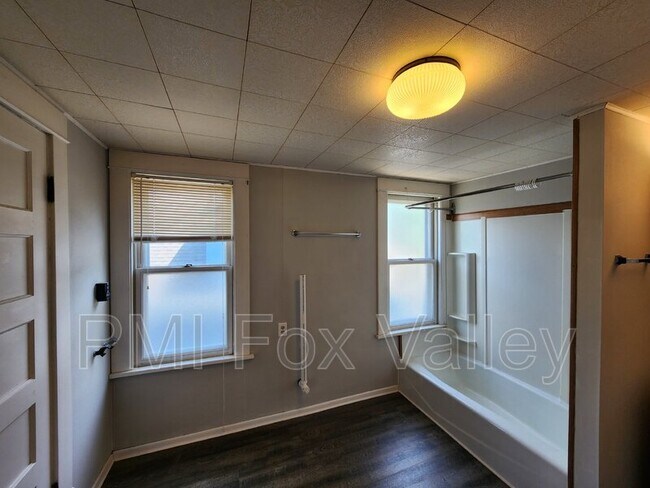 Building Photo - 919 Harney Ave