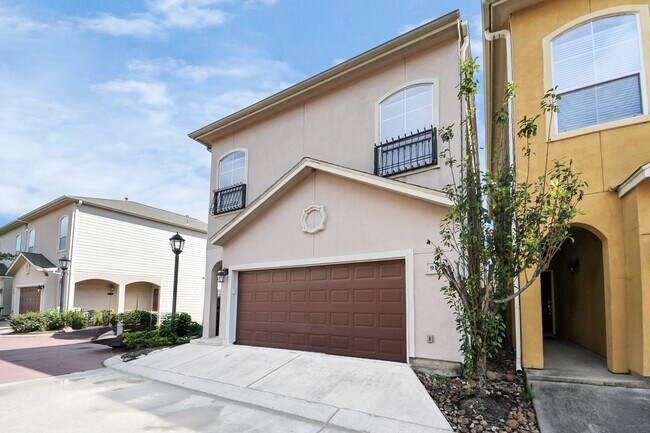 Foto del edificio - 917 McKinney Park Ln