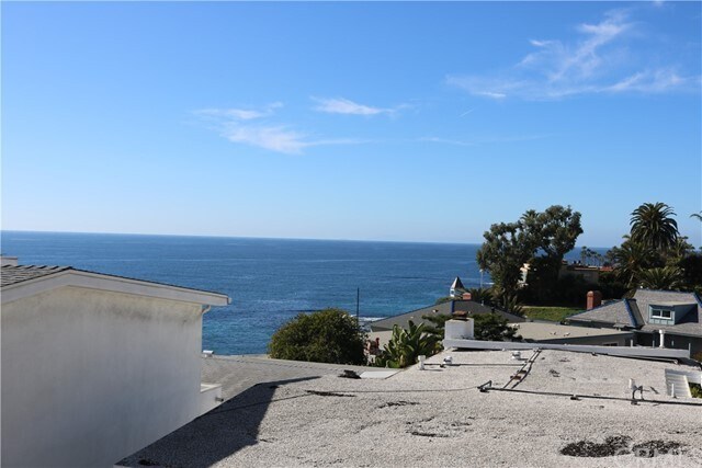 Foto del edificio - 649 N Coast Hwy