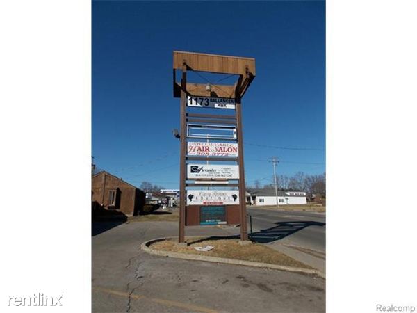 Building Photo - G1173 N Ballenger Hwy