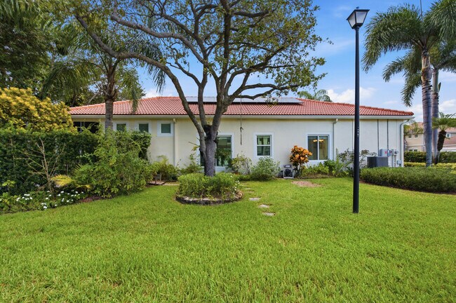 Foto del edificio - 8552 Vía Giardino