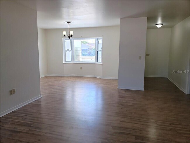 Building Photo - 1212 Fordham Dr